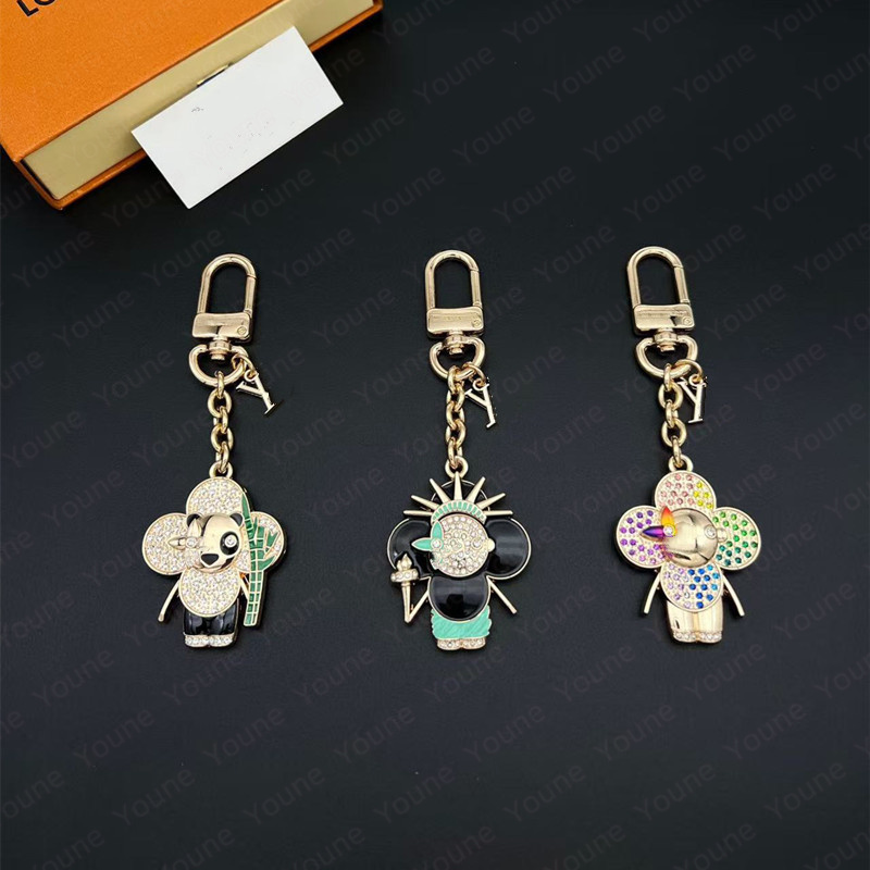 with the box Designer Bag charm Series Sunflower Vivie Panda Pendant Keys Wallet Luxury Color Rhinestone Keychain Fun Car Pendant Couple Bags Key Ch