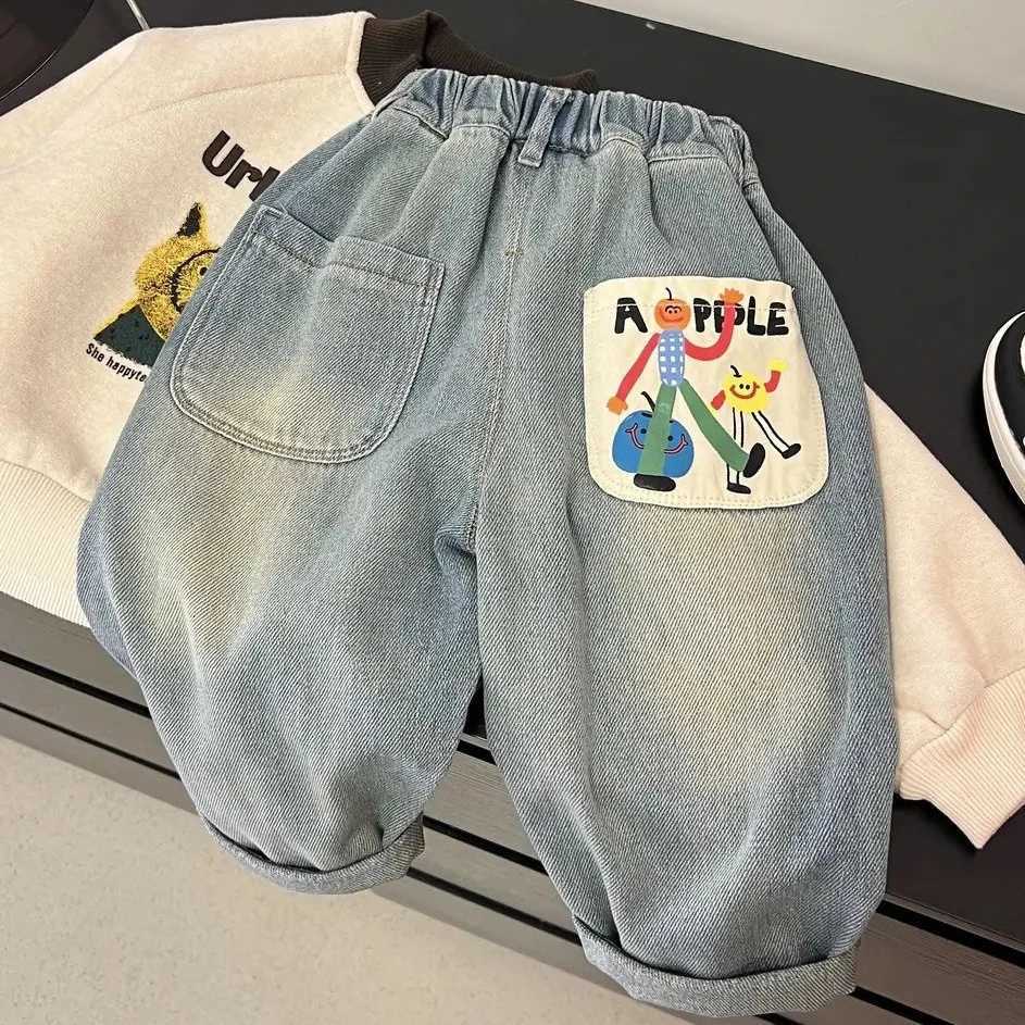 5899 Jeans pour enfants 2025 printemps et automne bébé filles Denim pantalon dessin animé impression poches garçons jean pantalon T251212