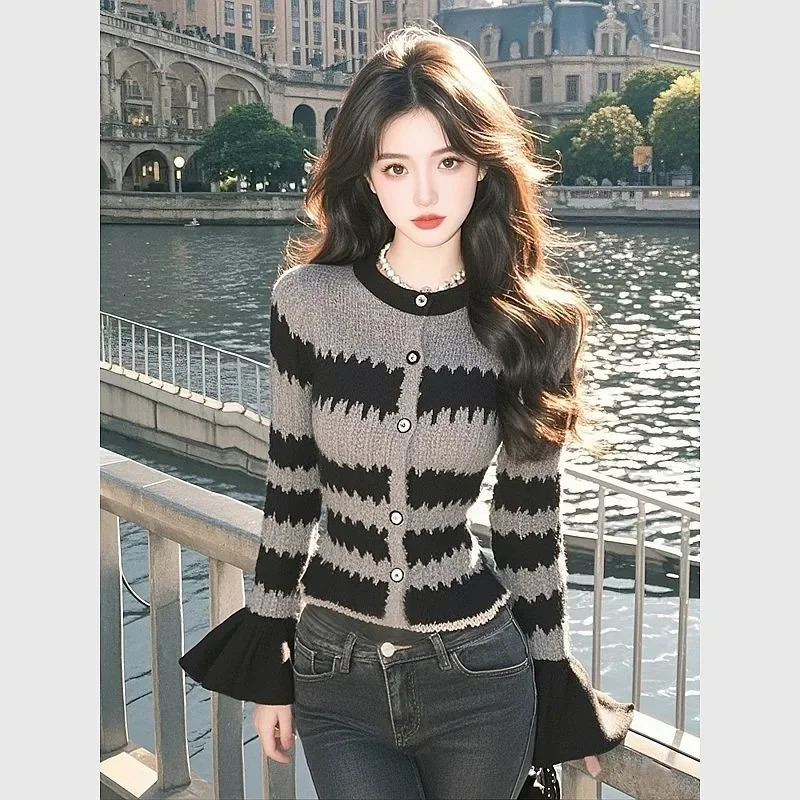 Womens Contrasting Color Round Neck Pullover Button Knitted Sweater Striped Cardigan Loose Jacket Top 251211