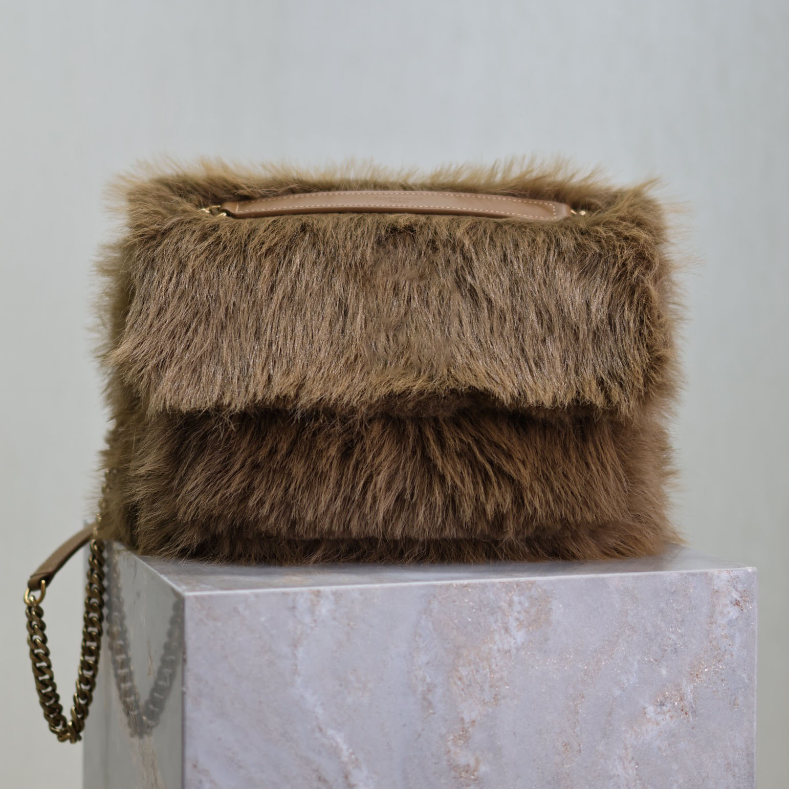 new ICARE in shearling 47cm niki oversized in shearling designer shouder bag cassandre envelope bags large capacity ladies chain bag fall and winter