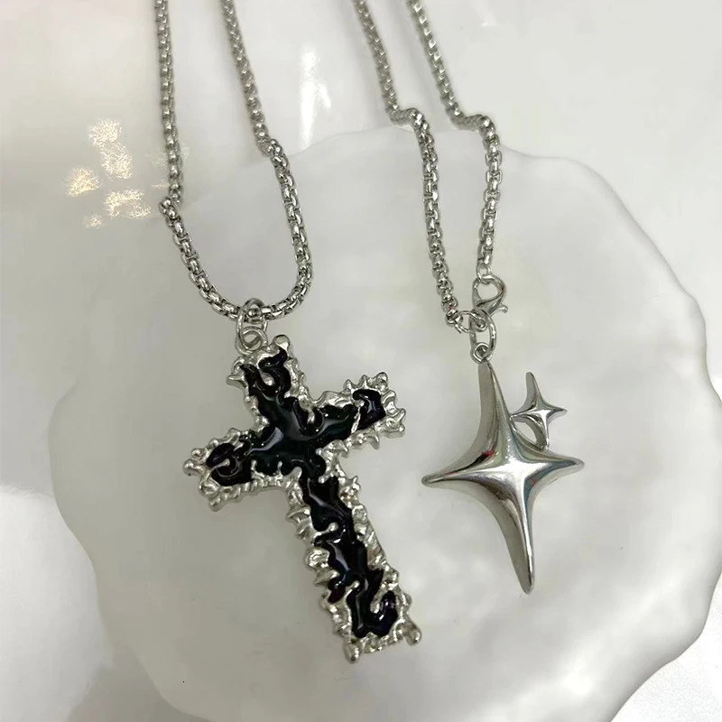 Hiphop Gothic Cross Star Necklace for Women Trendy Punk Thick Chain Alloy Pendant Black Cross Jewelry Christmas Gift 251210