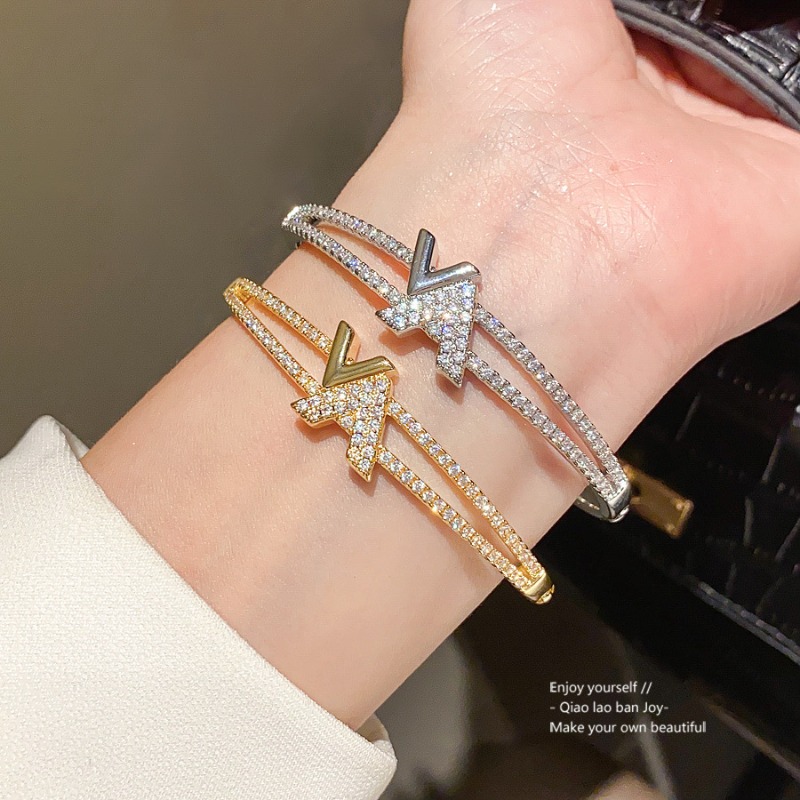 Gold Toned Geometric Rhinestone Bangle Delicate Daily And Elegant Jewelry Gift For Her High Quality And Stylish Accessory fashion jewelry