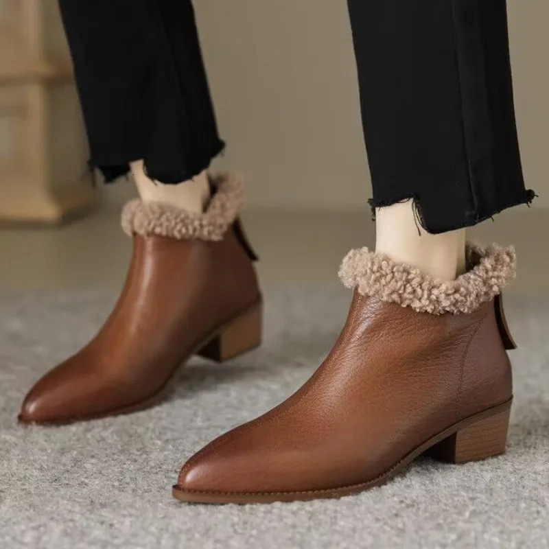 Winter Mother Boots - French Elegant Pointed Toe Ankle Boots with Plush Lining and Chunky Heel Short Boots 251209