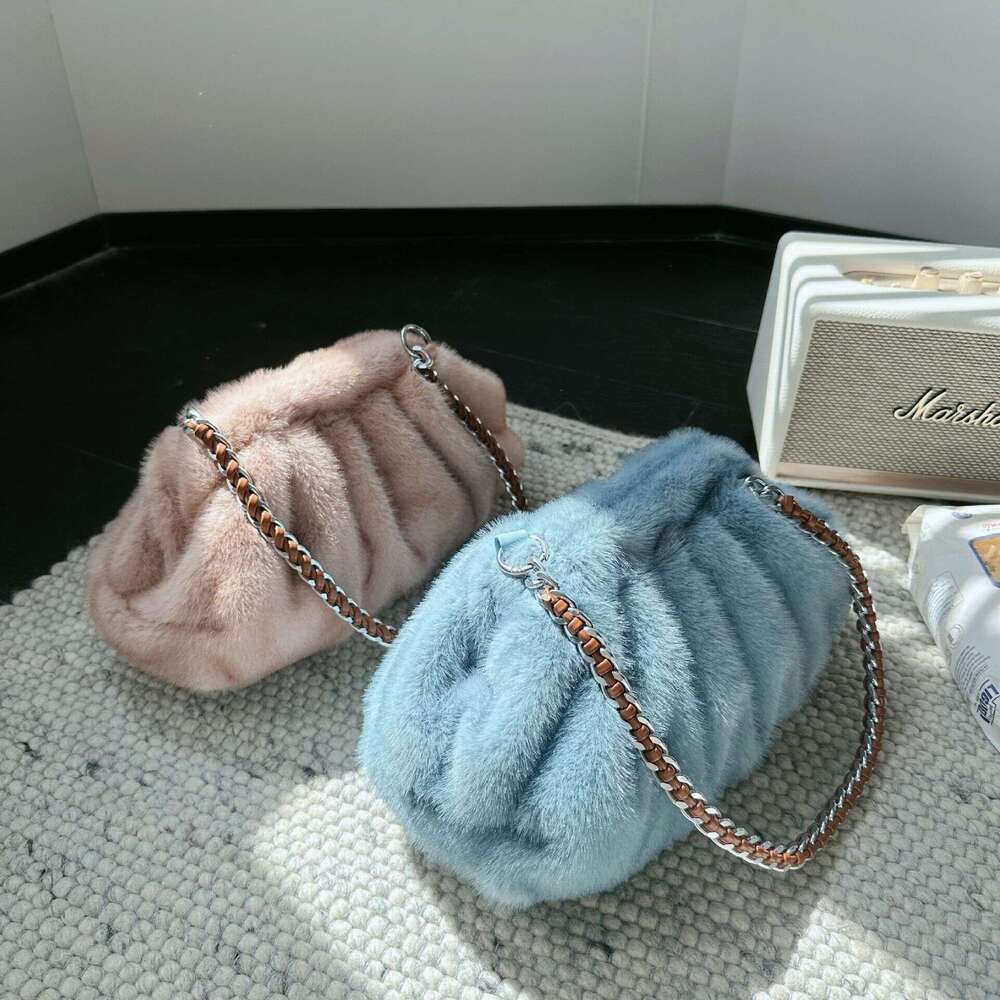 Pleated Design Faux Fur Shoulder bag For Women Luxury Designer Purses And Handbags Winter Warm Soft Plush Hobo Bags