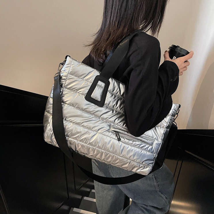 Fashion Women's New Versatile Casual Niche Trendy Large Capacity Soft Single Shoulder Crossbody Tote Bag