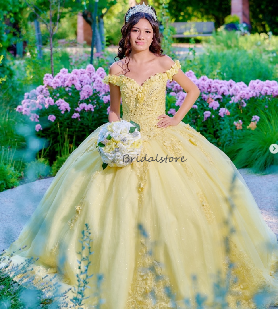 Elegante abiti gialli 15 Anos Quinceanera 2026 spalle scoperte fiore pizzo dolce 16 abito principessa abito da ballo abiti da festa di compleanno tr