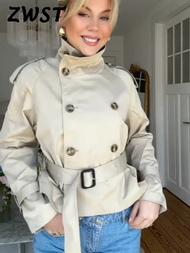 Fashion Flared Sleeve Women Coat Elegant Stand Collar Single Breasted Long Sleeved Female Jacket 2025 Autumn Commuter Lady Coats 251205