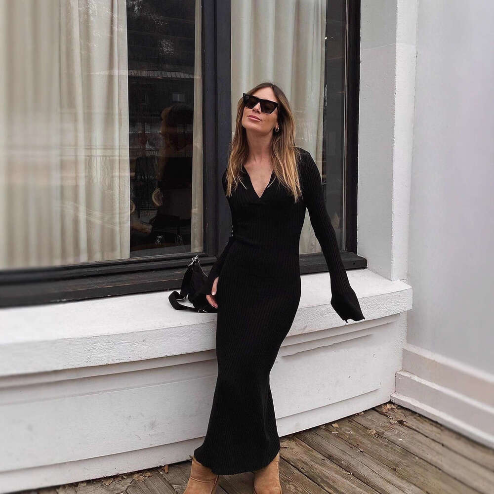 Sexy Knitted Dress Women Knit Bodycon Fashion Elegant Slim Dresses Chic Party Wear Flared Long Sleeve Sweater