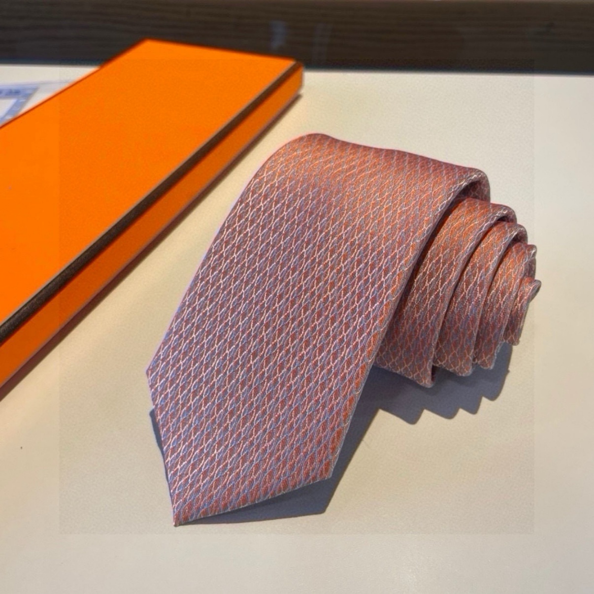 Designer Men's Tie Elegant Fashion Accessories: Luxurious temperament and exquisite design elements, perfectly matched any clothing with box-image-1093110546