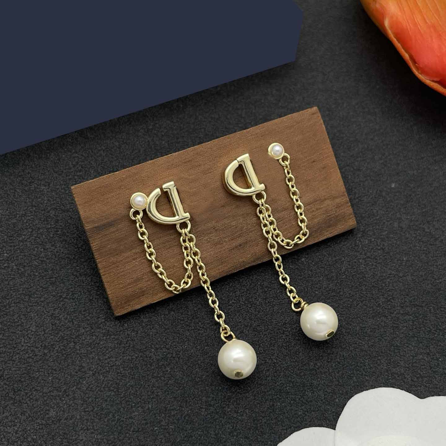 Designer Jewelry Classic Earrings Stud Necklace Bracelet Gold-plated Material Fashion Jewelry for Woman Party Wedding