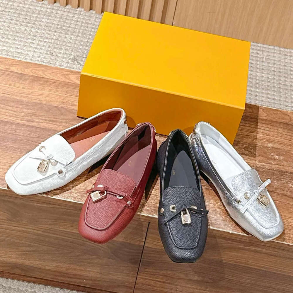 Luxury lock loafers Designer dress shoe mens woman fashion Brown Flower Gold sliver flat low espadrille casual shoe travel youth walk mary jane form