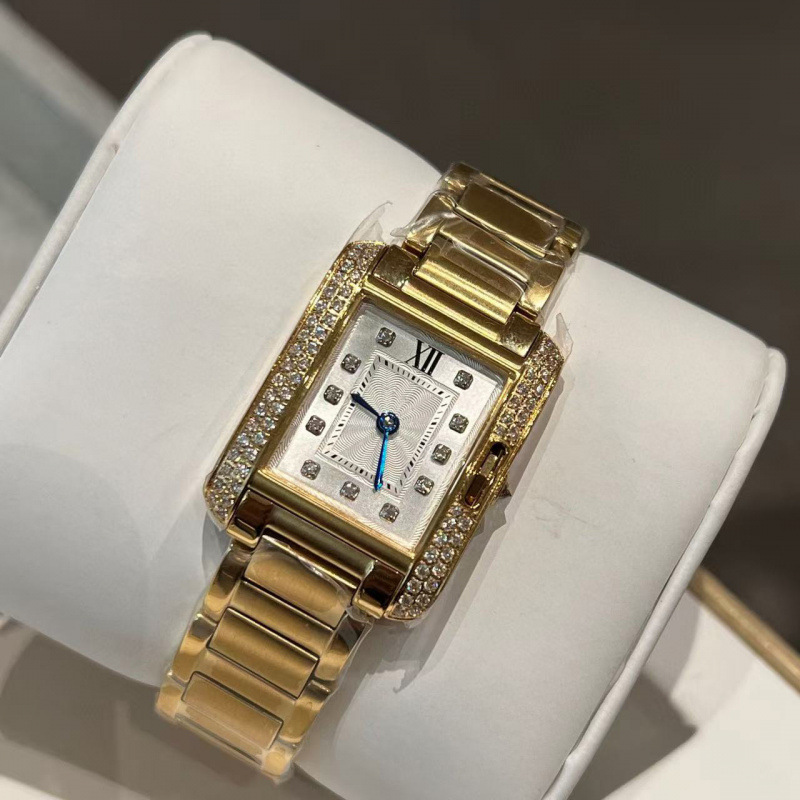 2025 Luxury Fashion Diamond Set Square Men's and Women's Quartz Watch Explosive Classic 22.7 * 30.2 Surface