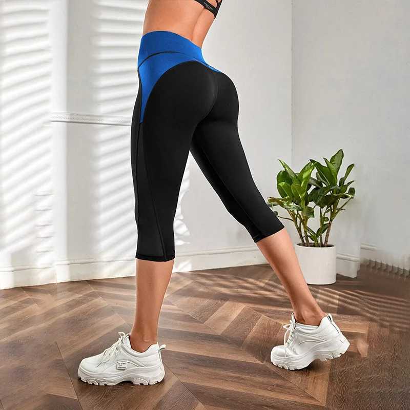 Colorblocked High Waist Yoga Pants Capri Leggings for Women Tummy Control Workout Capri Leggings for Women G251215-image-1088458629