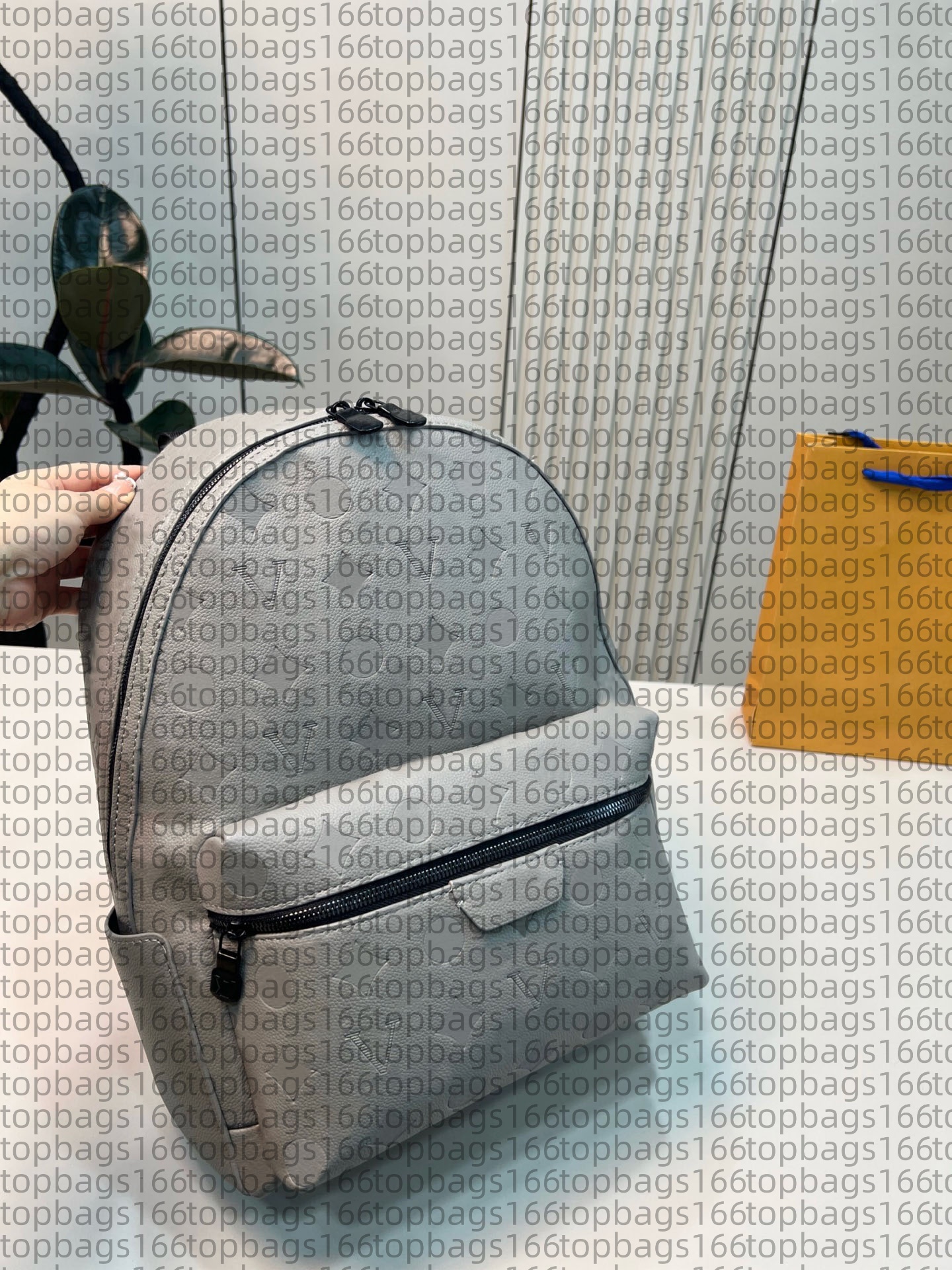 New Backpack Dis co very Large capacity Backpack and schoolbag Ta iga shoulder bags travel luggage package leather cross body messenger bag Bags