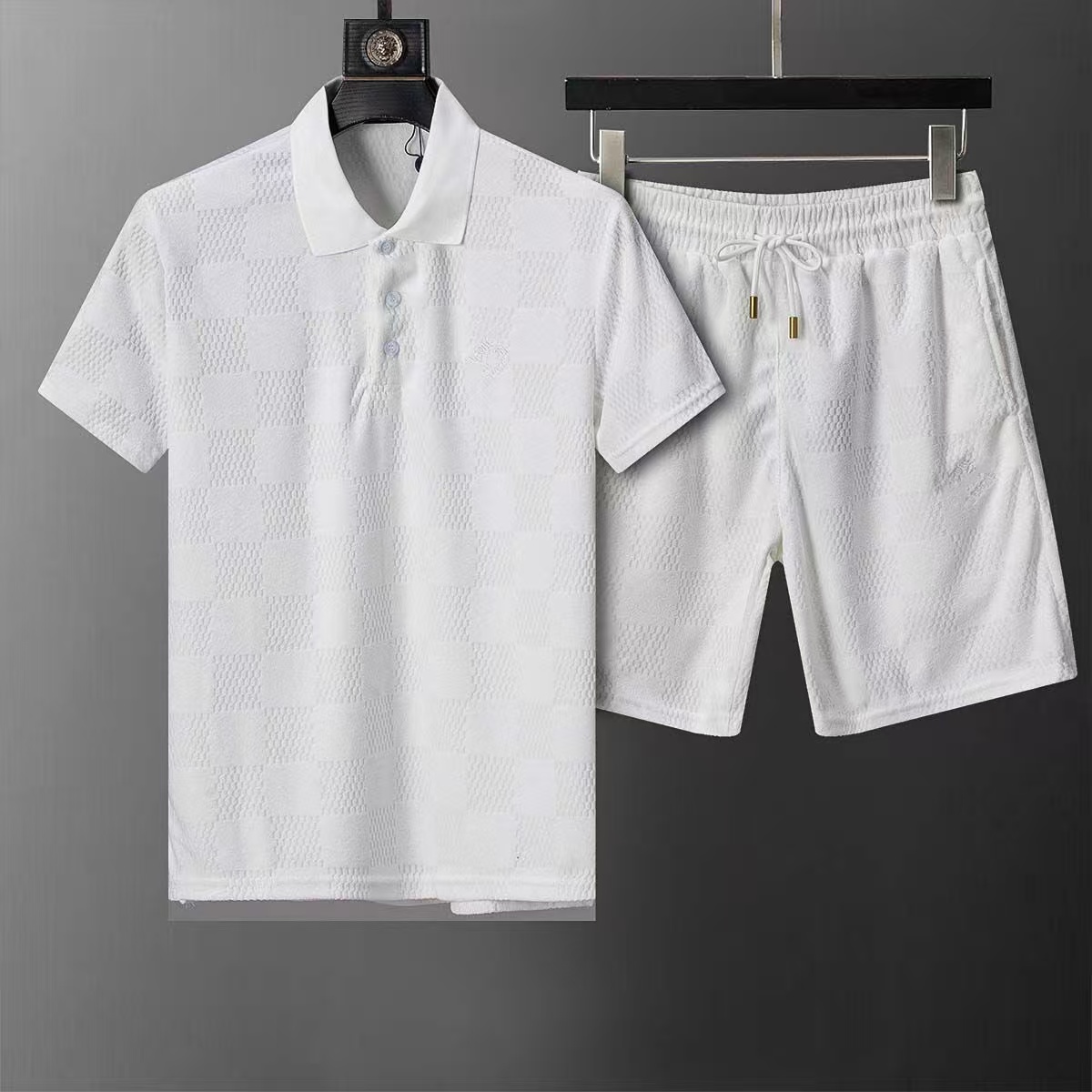 Designer men's set top tracksuits Mens women luxury short sleeves shirt fashion Beach shorts Summer suit 18 kinds of choice size M-3XL