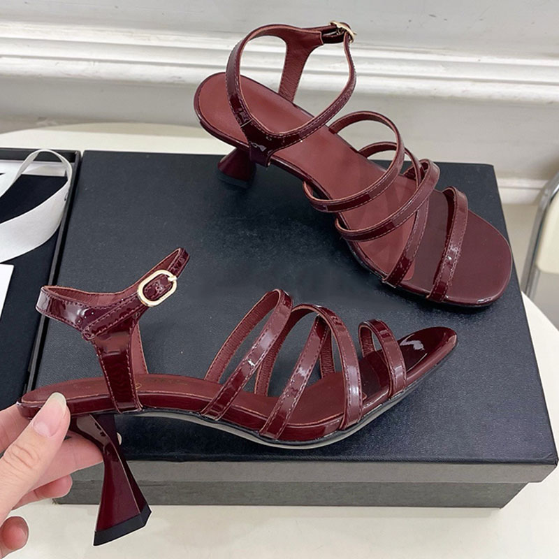 Sandali firmati T-tier da donna con punta aperta e tacco alto da donna con fibbia alla moda scarpa casual in pelle di vitello liscia taglie 35 41