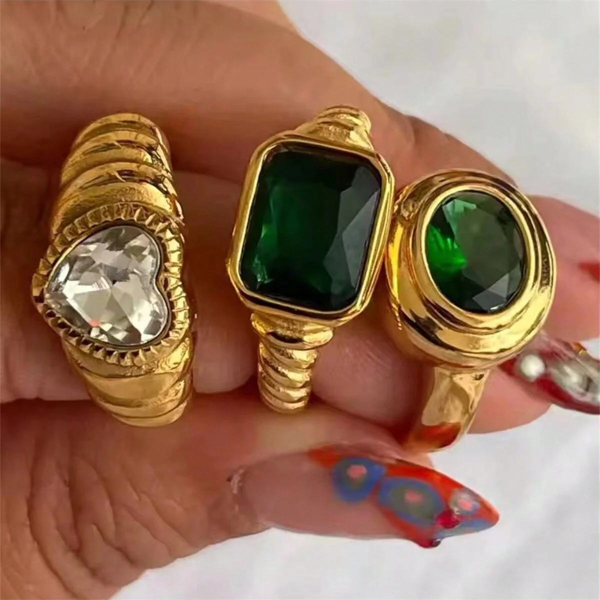 Vintage 18K Gold Plated Stainless Steel Zircon Heart Square Oval Decorative Ring for Women Fashion Party Gift 251210