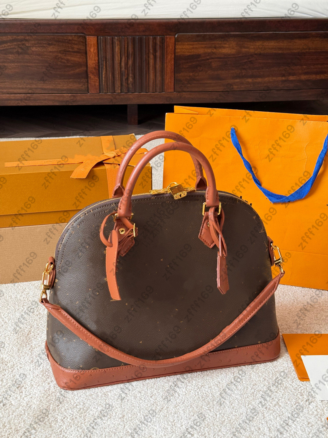 Luxury Designer Almas Shell bag Women Genuine Leather Totes Purse shoulder bag Crossbody Messenger Wallet armpit Hobos Large size 34cm Handbag Shopp