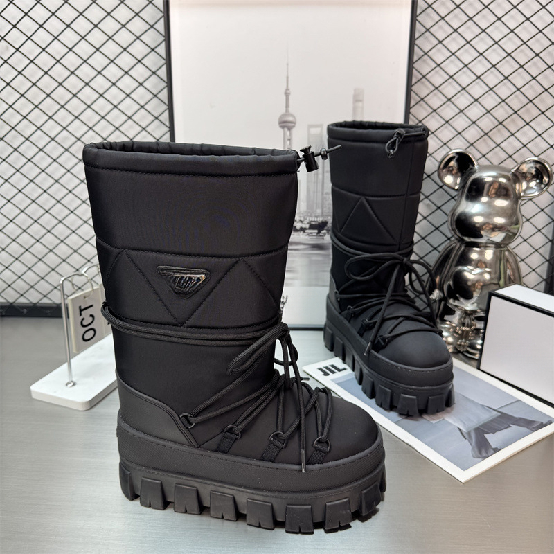 Designer shoes, thick soled warm snow boots, trendy fashion shoes, women's winter new high top anti slip ski boots, wool lined luxury shoes