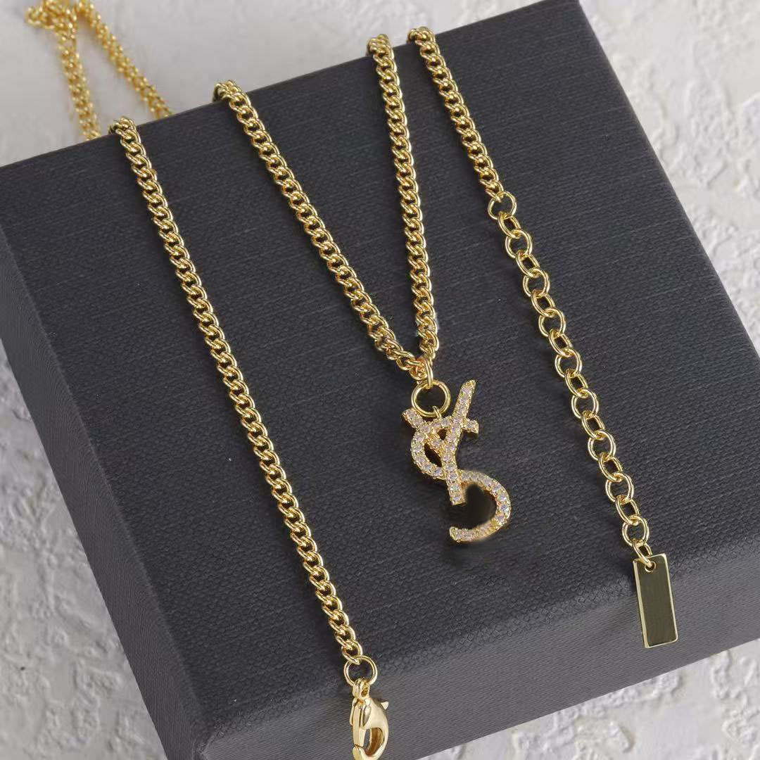Luxury designer women's pendant necklace, simple and sporty casual style, daily wear, Valentine's Day party women's jewelry