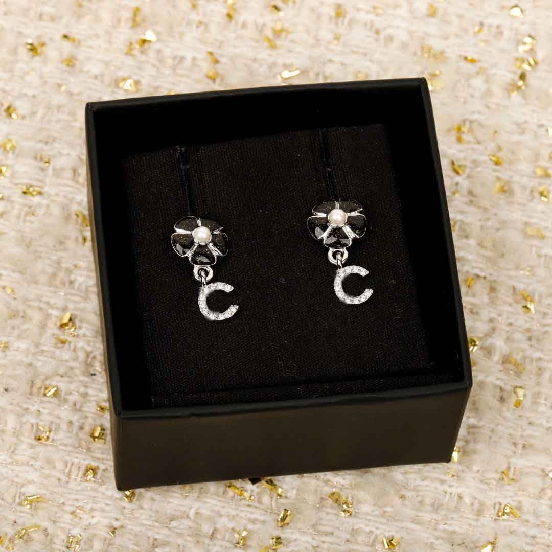 2026 Luxury quality charm stud earring with diamond and pink black enamel in 18k gold plated have stamp PS6182B
