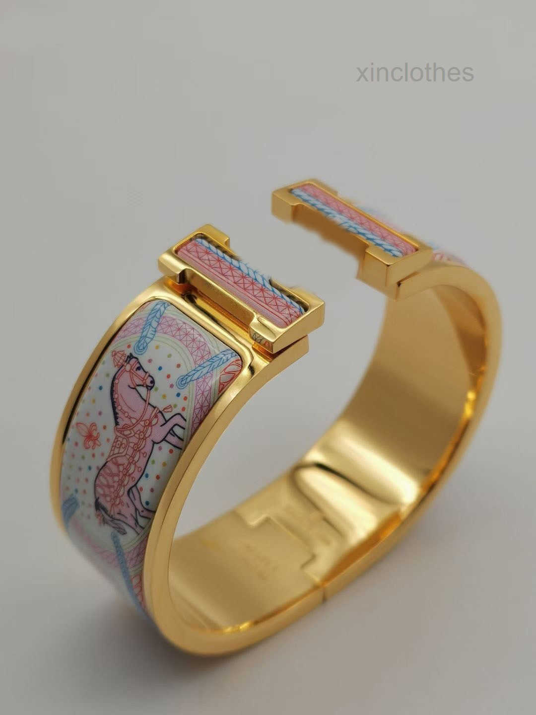 Bangle Classic Designer H Series Charm Bracelets Pattern Luxury Trend Hollowed Out Letters Gold Silver Rose Gold Bracelet Men Women Bangl
