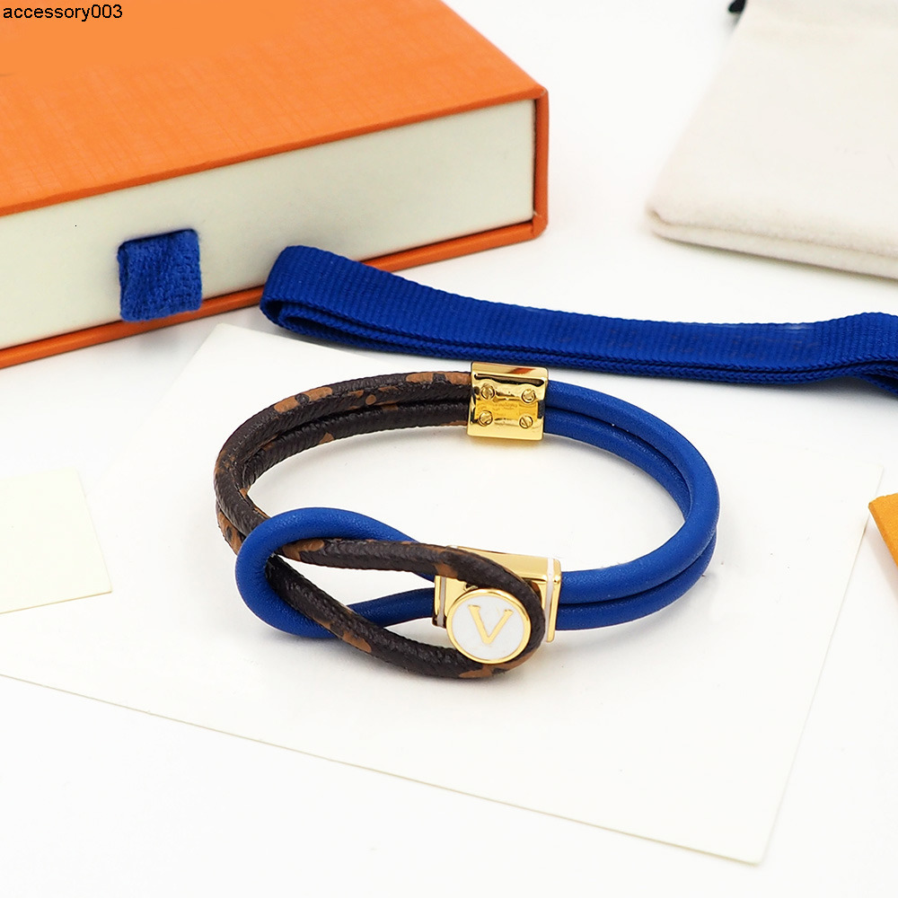 Charm Bracelets Luxury Designer Jewelry Bracelet Presbyopia Leather Bracelets Fashion For Men Women Leather Elegant Bangle