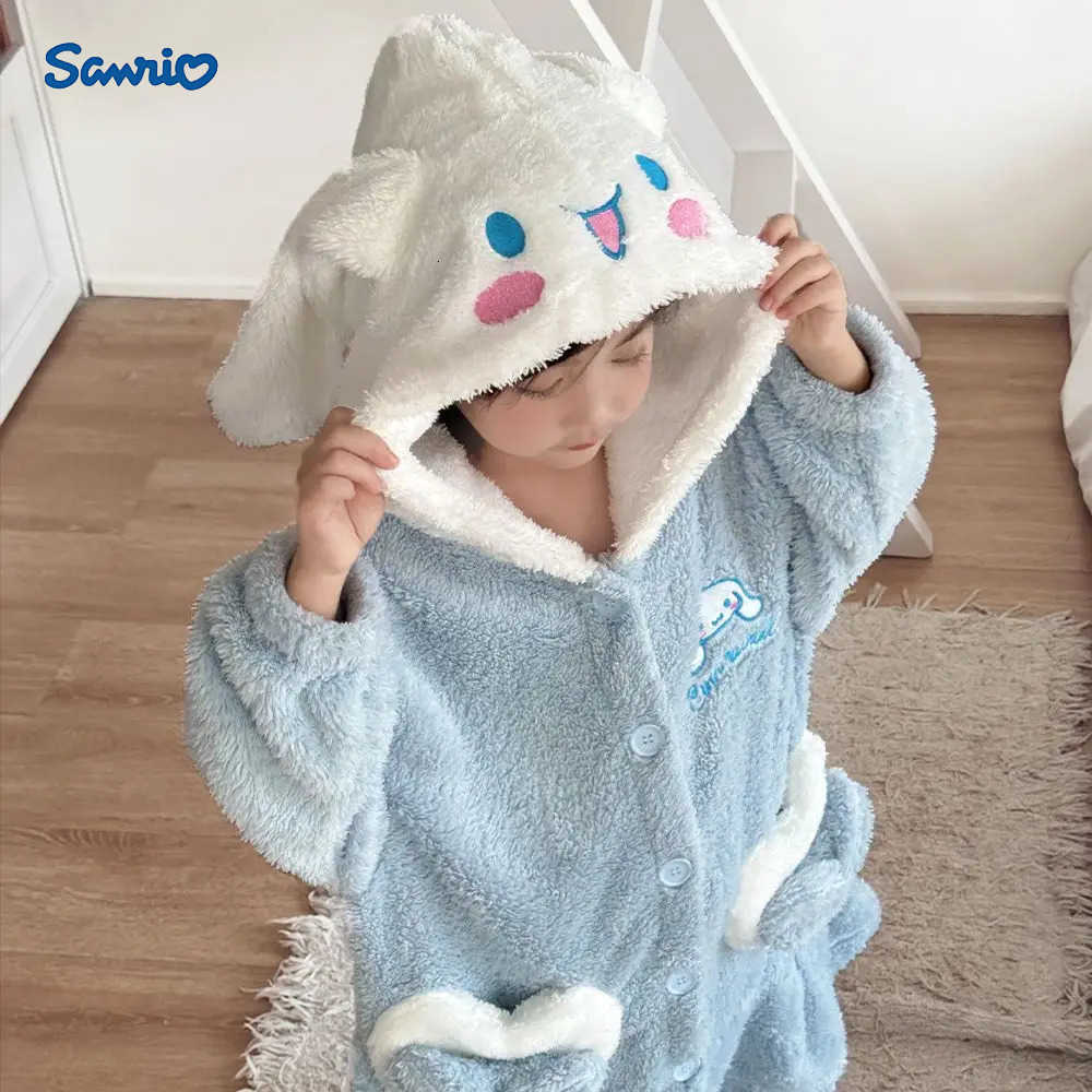 Sanrio Cartoon Cinnamoroll Childrens Velvet Night-Robe Anime Kawaii Coral Fleece Hooded Thicken Warm Soft Nightgown Winter Homewear H251216-image-1088666653