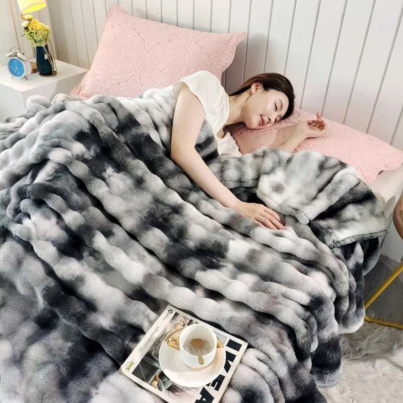 Gradient Color Thick Throw Blanket Ultra-Plush Cozy Soft Decorative Blanket Use for Couch Bed Travel Bedspread H251216-image-1088602306