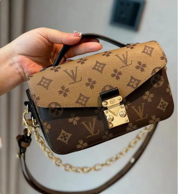 Designers High Quality Messenger Handbags luxurys Fashion womens CrossBody Clutch Shoulder Bag Letter Handbag ladies purse Totes wallet pocket bag s