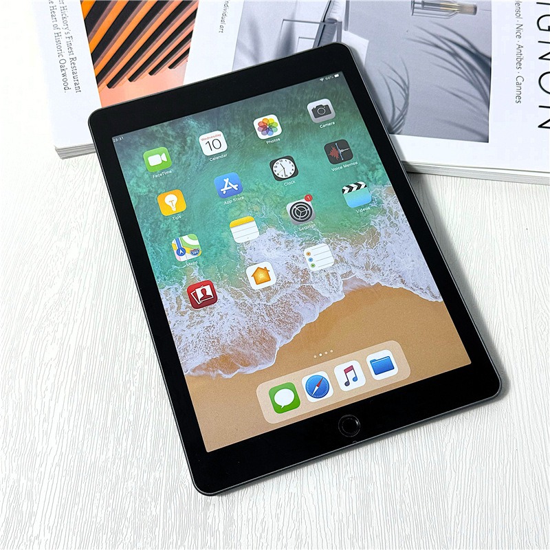Apple iPad 9.7-inch display model, simulated tablet computer model, not a real device-image-1088615349