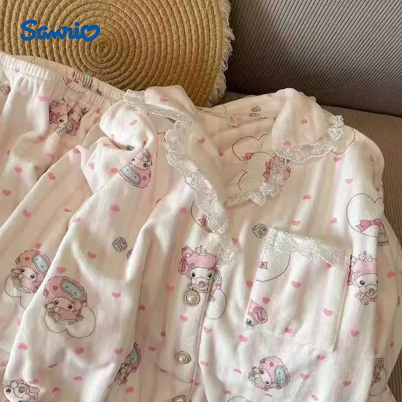 Sanrio 2025 Winter Womens Pajamas With Thickened Velvet and Lace Hello Kitty Home Clothing Set Long Sleeves Pants Outerwear H251216-image-1088666294