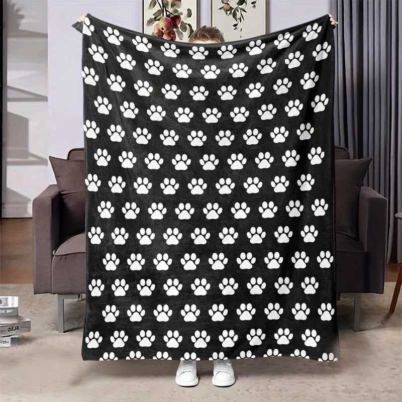 1pc Dog Paw Print Fleece Blanket Soft Plush Flannel Throw For Pet Lovers Cozy Bedding Home Decor - Black And White H251216-image-1088601915