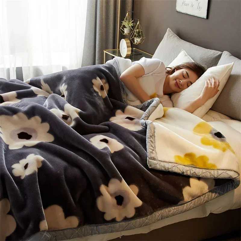 Double Sided Printed Autumn Winter Blankets for Bed Soft Warm Encrypted Flocking Raschel Blanket Skin Friendly Weighted Blanket H251216-image-1088602462