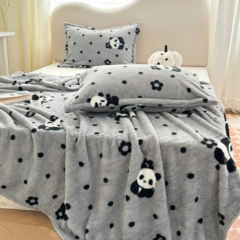 Panda Printed Fluffy Blanket for Beds Single/Queen/King Plush Fleece Plaids for Sofa Soft Warm Thow Blanket for Winter H251216-image-1088602405