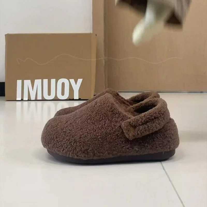 Womens Warm Fuzzy Cotton Shoes2025New Winter Fleece Lined Thick Soled Two Way Shoes for Outdoor Wear Closed Toe Half Slippers Z251216