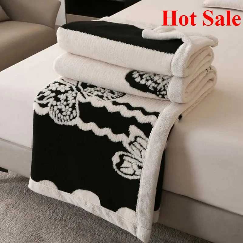 Double-layer jacquard composite European cotton fleece blanket lunch break blanket four seasons sofa blanket H251216-image-1088602416