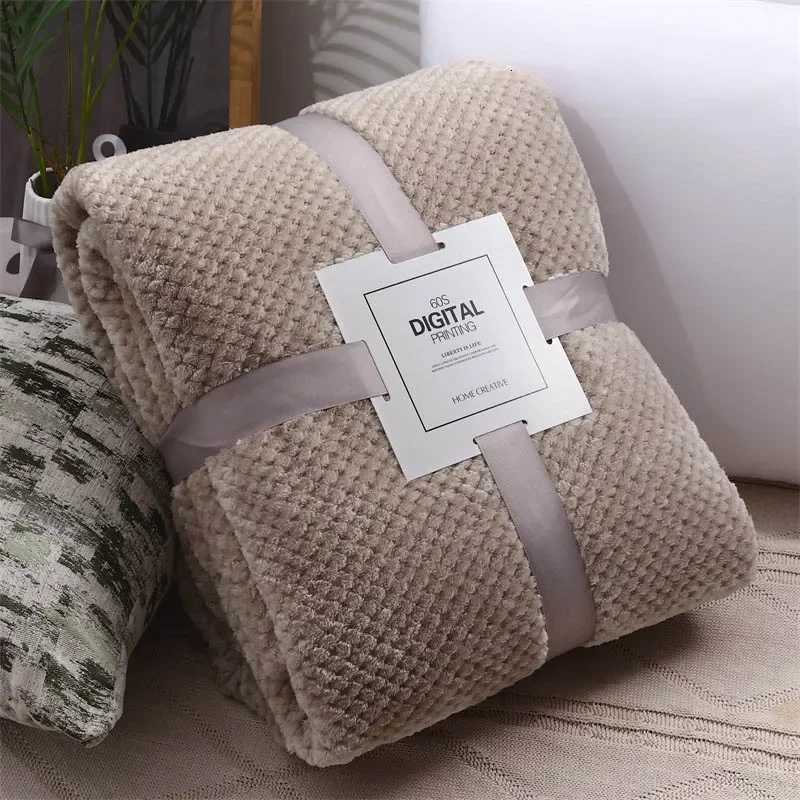 Solid Soft Warm Fleece Plaid Blankets and Bedspreads Living Room Bedroom Air Conditioning Bed Blanket For Sofa Bedding Mantas H251216-image-1088600961
