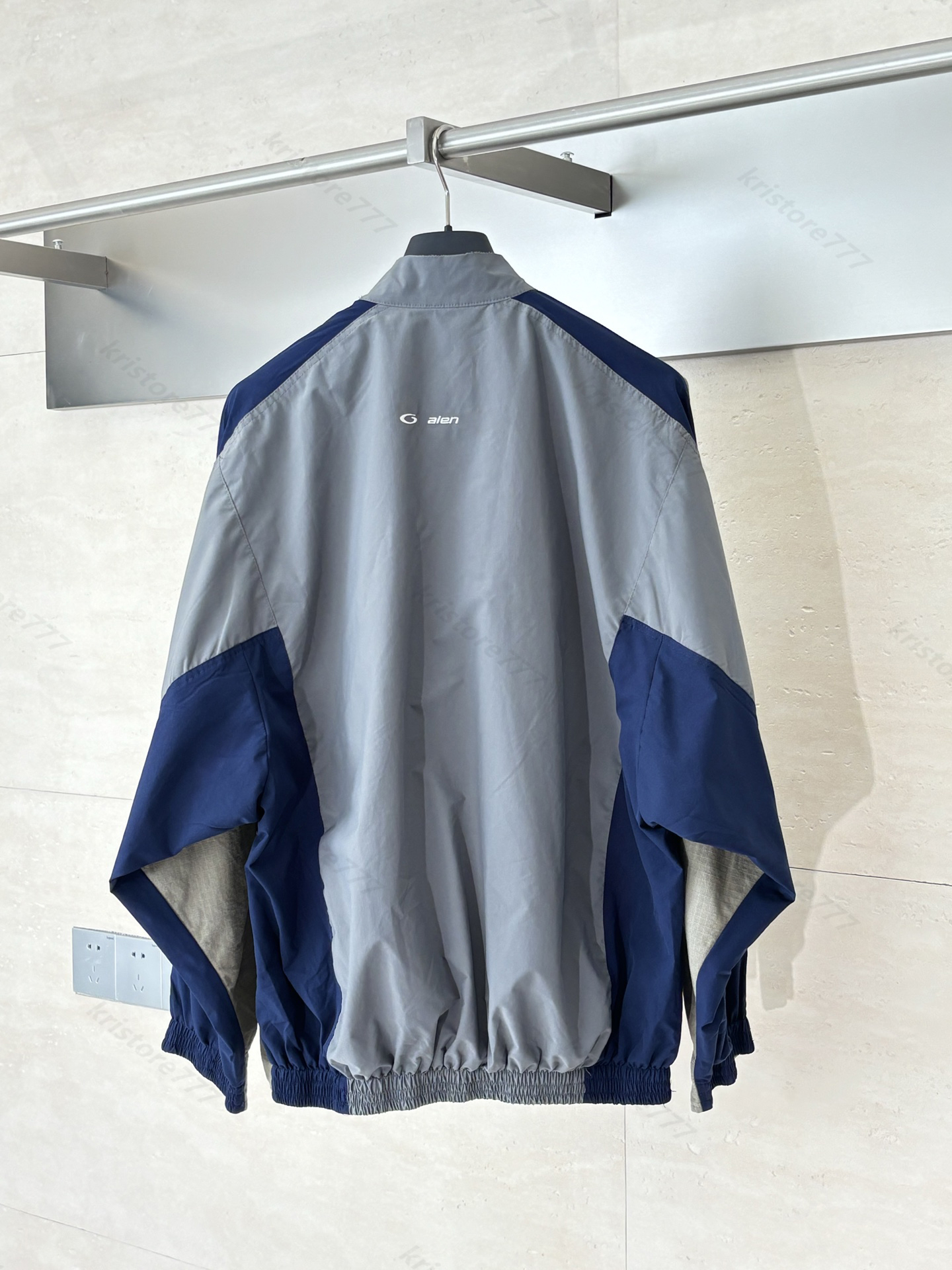 26SS Mens Design Jackets Blouse Loose Jersey Bomber Letter Jacket Blouson Tops Runway High End Crop Tops Boys Casual High End Long Sleeve Shirts Out