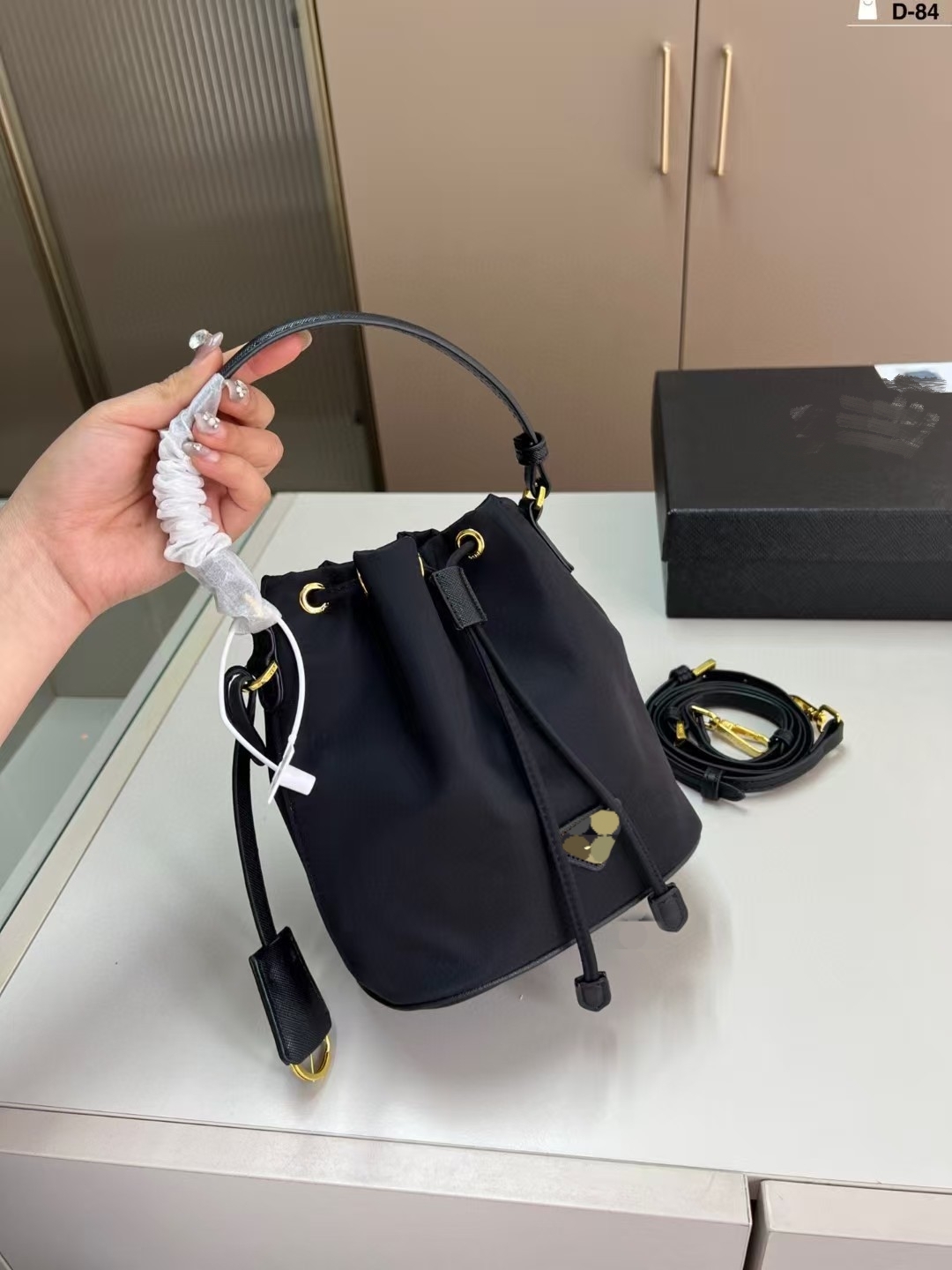 Womens Bucket Bag Fashion Bags Drawstring Handbag Letter Designer Bags Mens Unisex Nylon Parachute Cloth Metal Message Bag High Quality