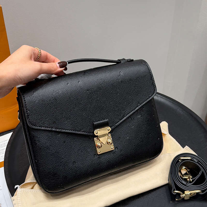 Designer Messenger Bag Postman Classic Accessories Luxury Women Handbag Shoulder Bag Crossbody Bag Embossing Purses