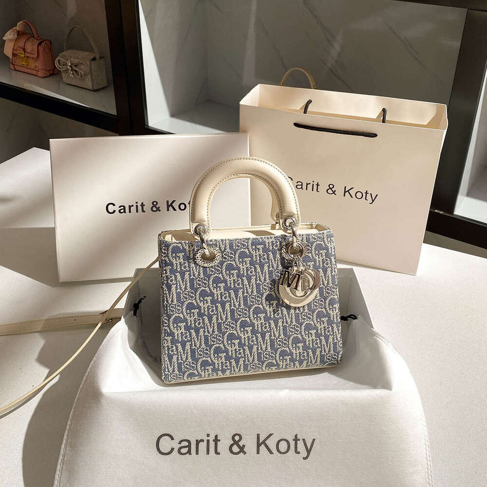 Dropshipping Luxury Print Princess Diana Bag 2025 New High-end Feel Single Shoulder Crossbody Handbag Wholesale dh912061137JY