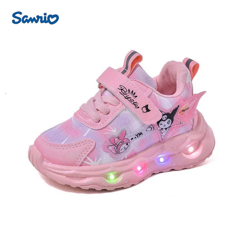 Sanrio Kuromi LED Light Up Filles Chaussures 2025 Hiver Baskets en cuir imperméables Semelle souple antidérapante Respirant Chaussures de course