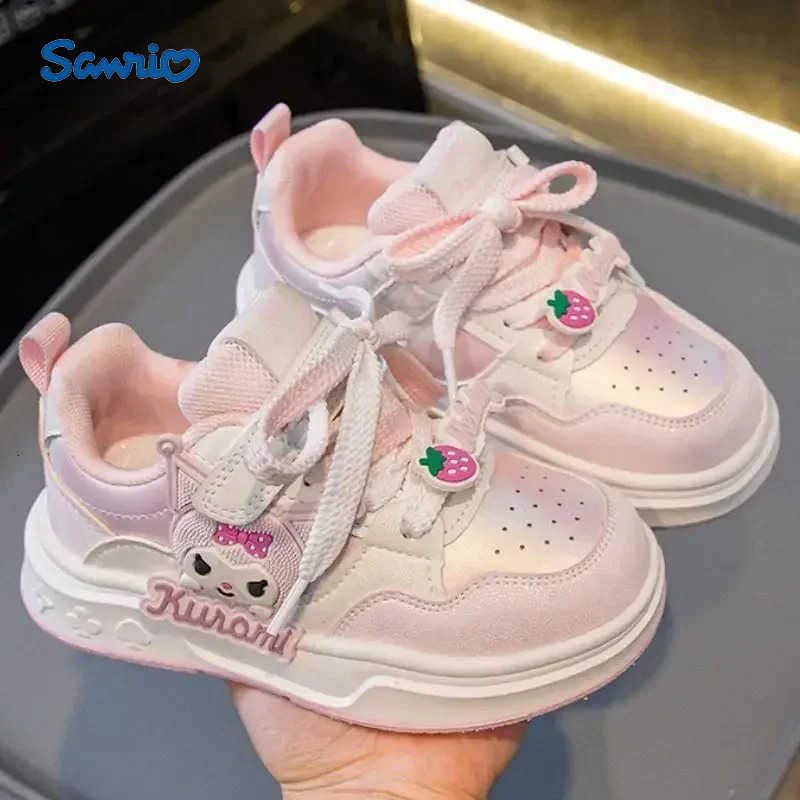 Les chaussures plates pour enfants à motif de dessin animé Sanrio Kuromi sont des chaussures décontractées antidérapantes à la mode polyvalentes