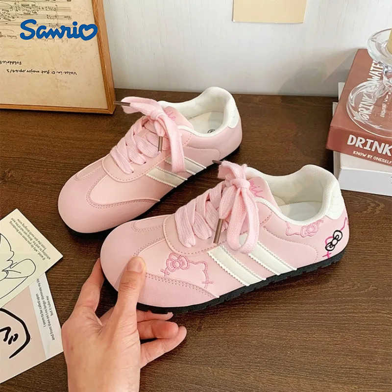 Sanrio 2025 nouvelle tendance Simple haute qualité vente chaude chaussures de broderie femmes décontracté polyvalent confortable chaussures en ca