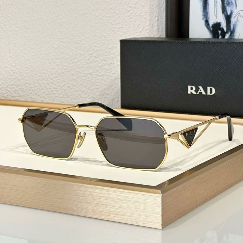 Lunettes de soleil de luxe pour femmes et hommes Lunettes de soleil classiques et élégantes pour les activités de plein air, la conduite et la pl