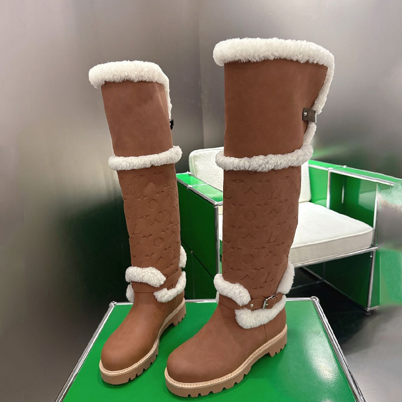 Dames de luxe épais talon genou haute concepteur velours chevalier bottes femmes chaud mode botte avec boucle en cuir Nappa bottes tailles 35 41