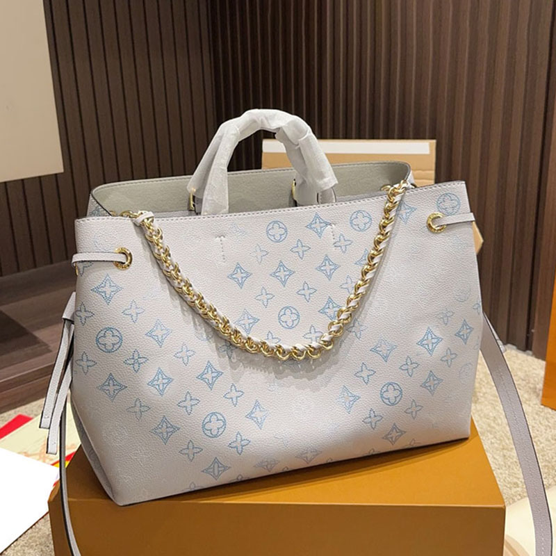 Womens designer tote bag luxurys Bella handbags Perforated-flowers letters Flight Mode shoulder bags Top-quality leather woman fashion crossbody mak