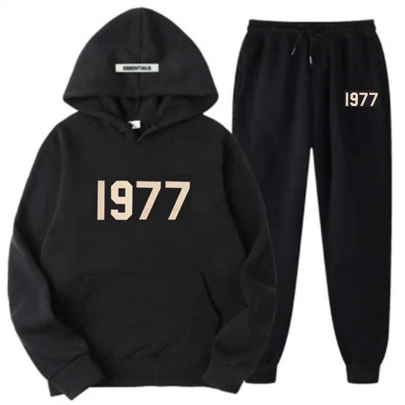 Essential Hoodie 1977 Man Tracksuit Designer High Street Classic Letters Mens Womens Jogging Sweatshirts Pants Casual Loose Long Sleeve Esentially H
