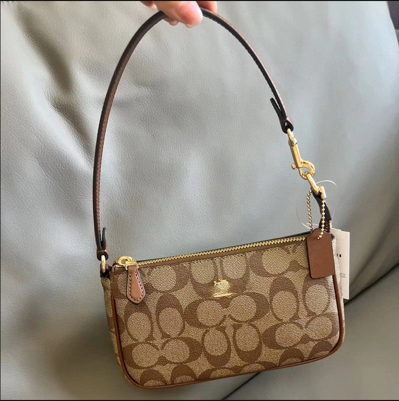 Sacs à bandoulière Créateur de mode sous les bras petits sacs à main femmes sac à bandoulière demi-lune dames Baguette sac à main chaîne sangle C